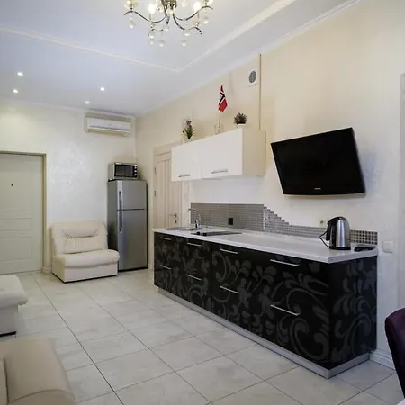 2 Bedrooom In Center всегда есть свет ! Апартаменти *
