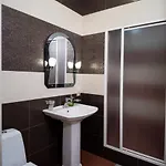 2 Bedrooom In Center всегда есть свет ! *