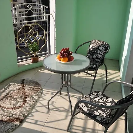 2 Bedrooom In Center всегда есть свет ! Οδησσός