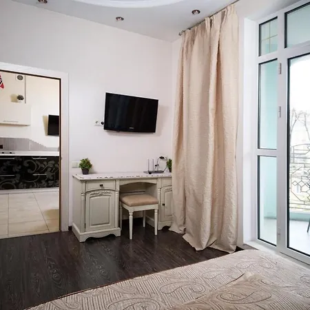 2 Bedrooom In Center всегда есть свет ! *