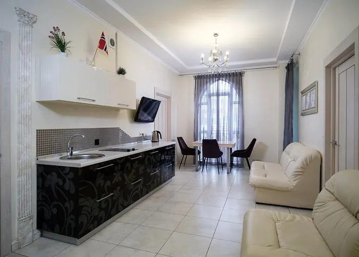 2 Bedrooom In Center всегда есть свет !