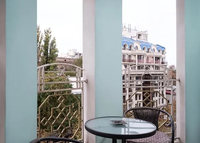 2 Bedrooom In Center всегда есть свет ! Апартаменти *