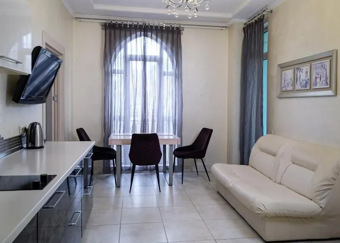 2 Bedrooom In Center всегда есть свет ! Одеса