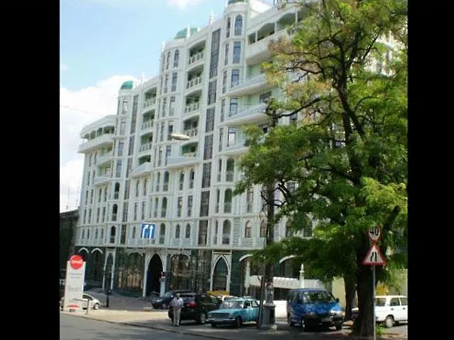 Апартаменти 2 Bedrooom In Center всегда есть свет !