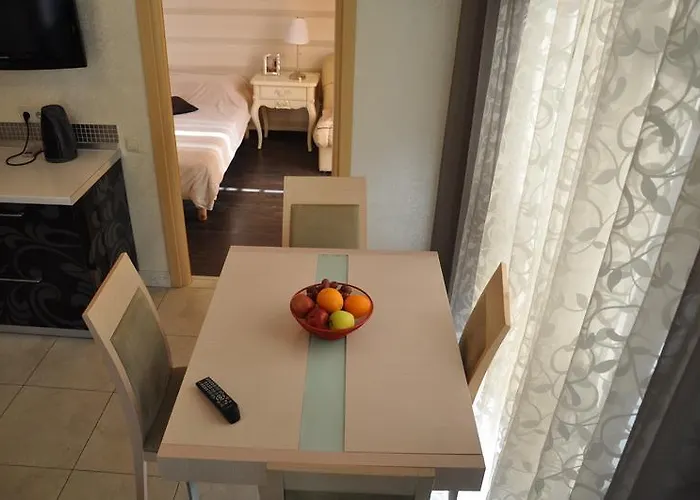 2 Bedrooom In Center всегда есть свет !